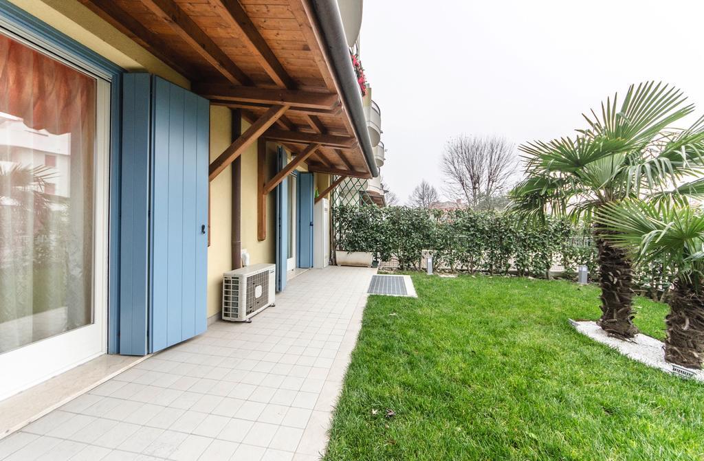 Residence Elisa Piano Terra Con Giardino E Posto Spiaggia Incluso Caorle Eksteriør bilde