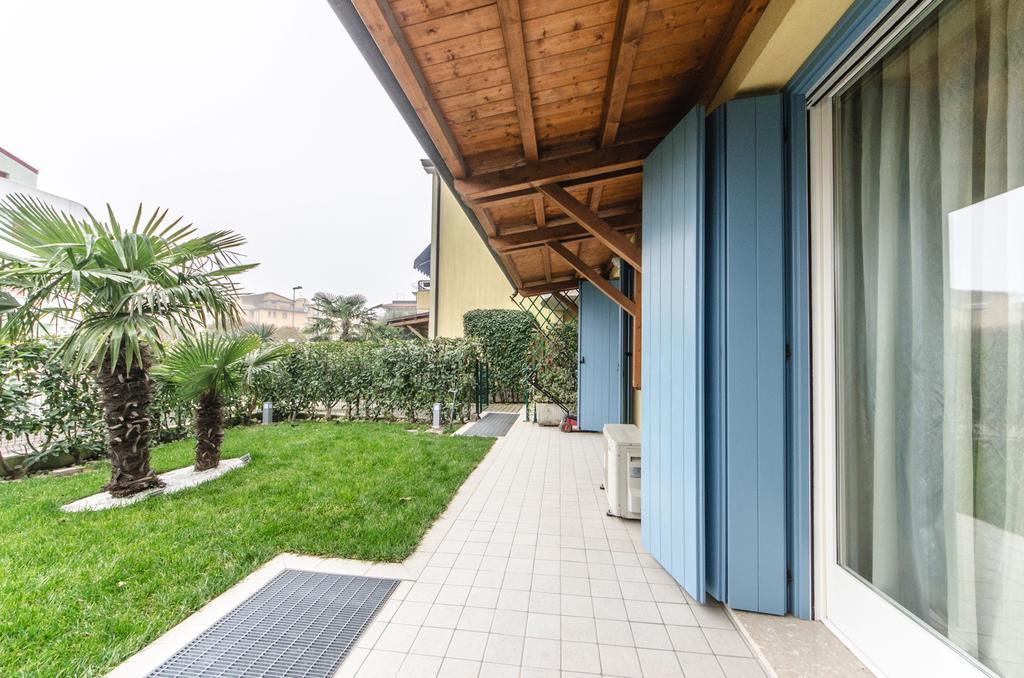 Residence Elisa Piano Terra Con Giardino E Posto Spiaggia Incluso Caorle Rom bilde